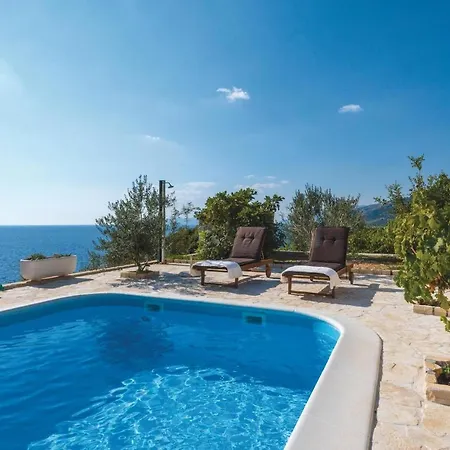 Hébergement de vacances Two-bedroom In Dingac Gornji Dingač