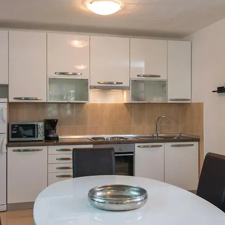 Prázdninový dům Two-bedroom In Dingac *